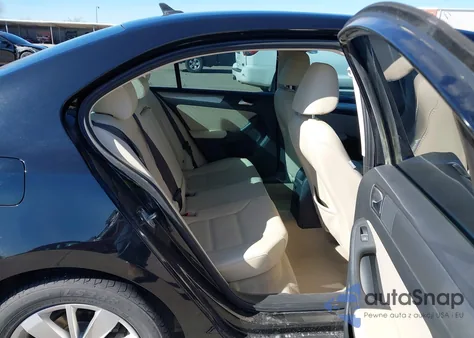 2016 Volkswagen Jetta 1.4T Se из США, поврежденный, VIN 3VWD67AJ2GM235522